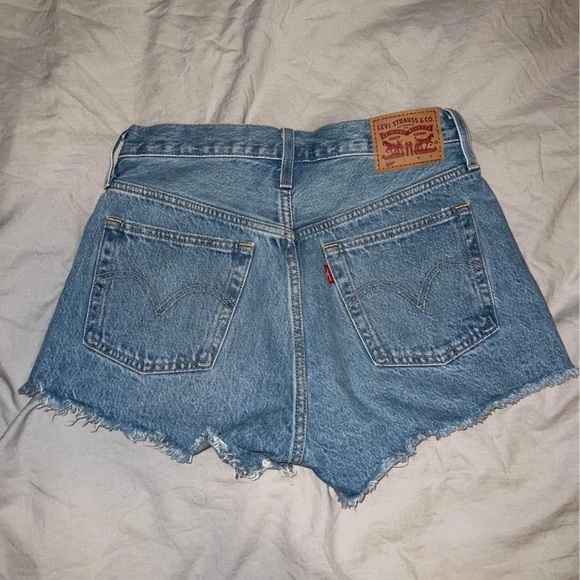 Levi’s jean shorts - high waisted (size 27 waist) - Picture 2 of 2